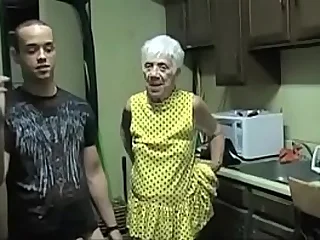 奶奶